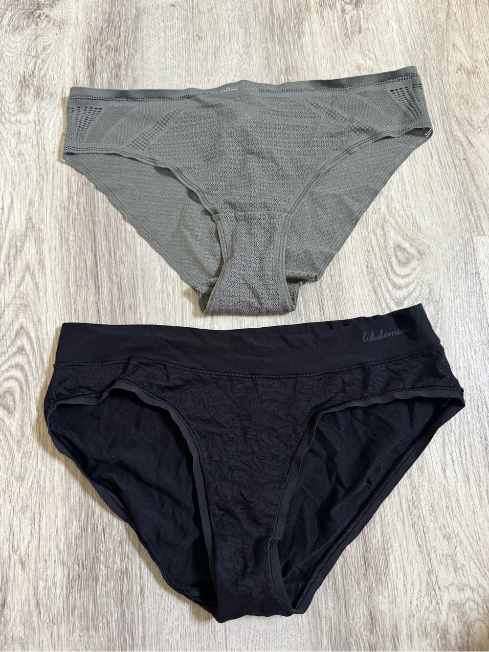 lululemon athletica Black & Gray Briefs Underwear